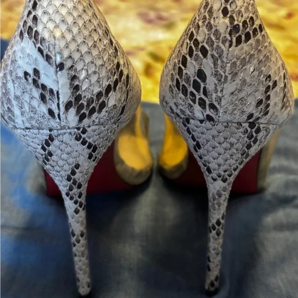 Beautiful as new python skin heels - Picture 6 of 12